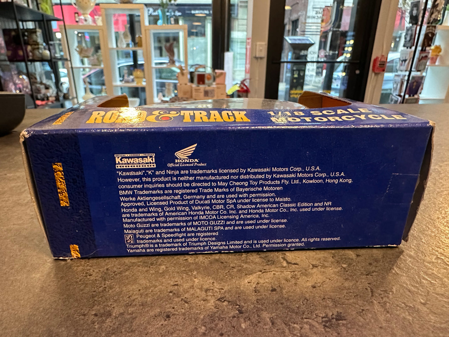 Road & Track 1/18 Scale Triumph Motorcycle