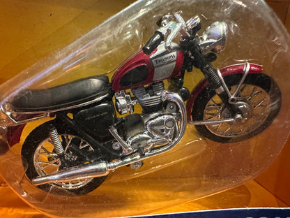 Road & Track 1/18 Scale Triumph Motorcycle
