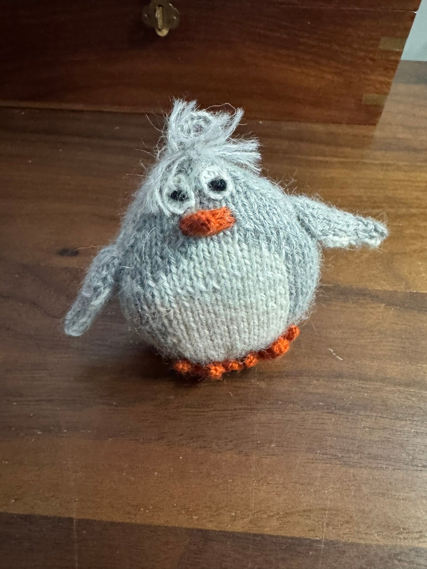 Small Knit Penguin Ornament