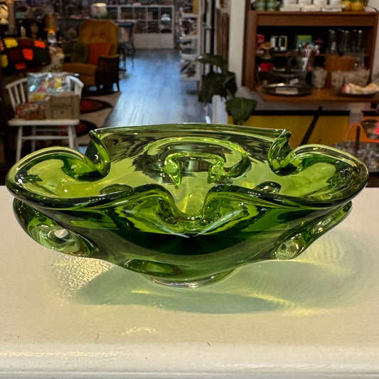 Art Glass Bowl Candy Dish/Ashtray Green 6" Across