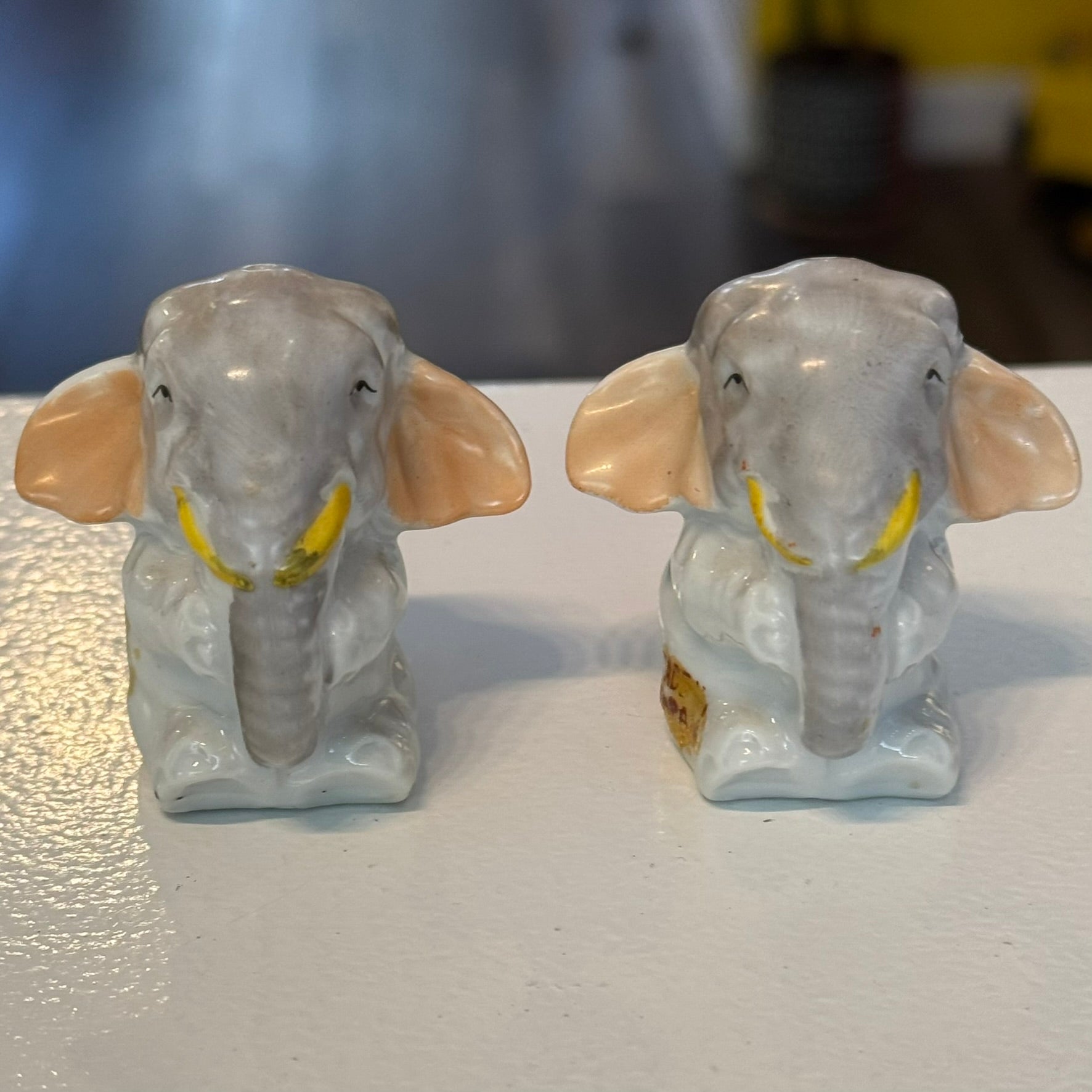 Elephants with Bows Salt and Pepper Shakers Vintage