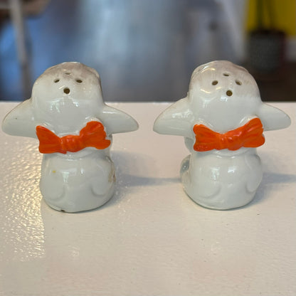 Elephants with Bows Salt and Pepper Shakers Vintage