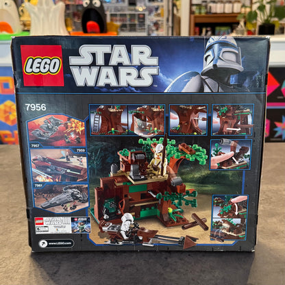 Lego Ewok Attack set 7956 SEALED.