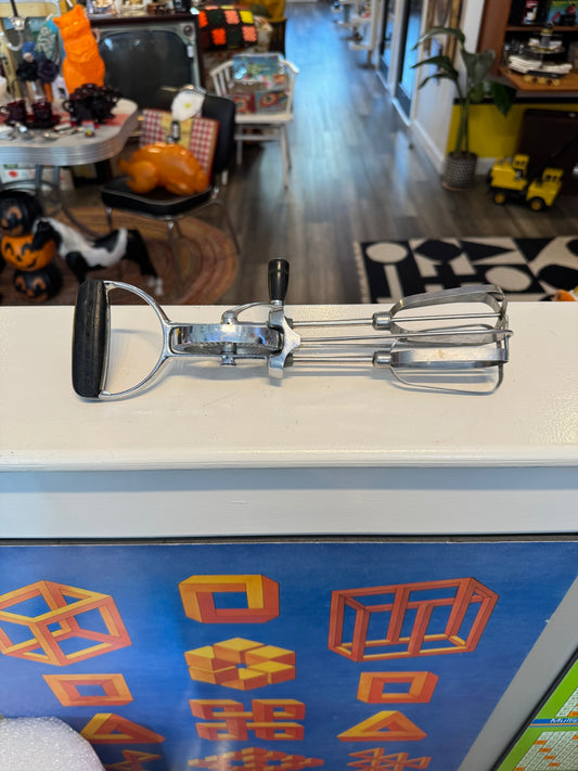 Ekco Product Co. Hand Beater