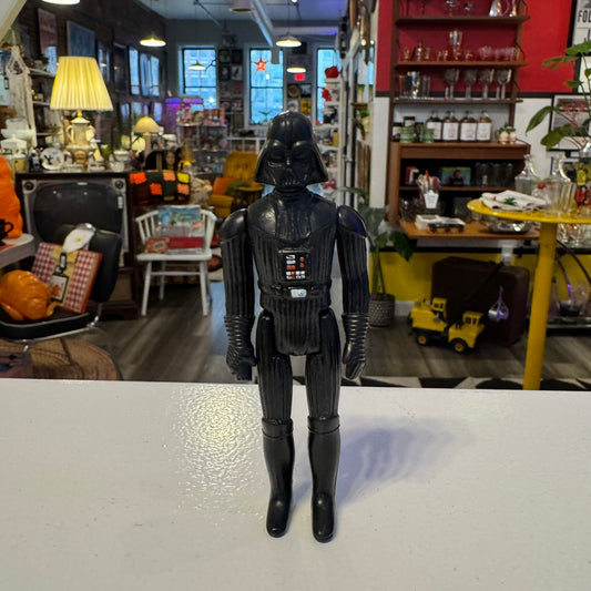 Star Wars Darth Vader Action Figure (1978 Kenner — Original Black Armor)