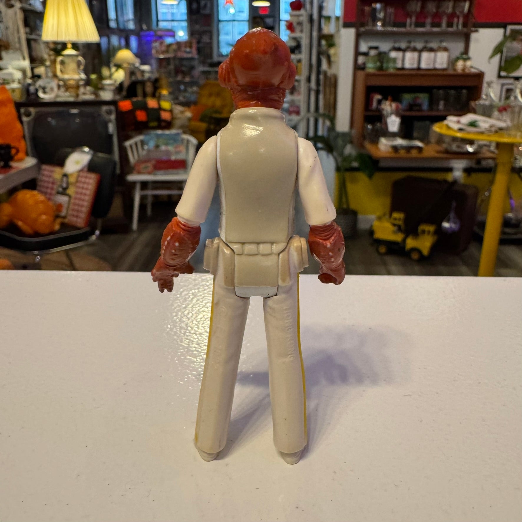 Star Wars Admiral Ackbar Action Figure (1983 Kenner — Return of the Jedi)