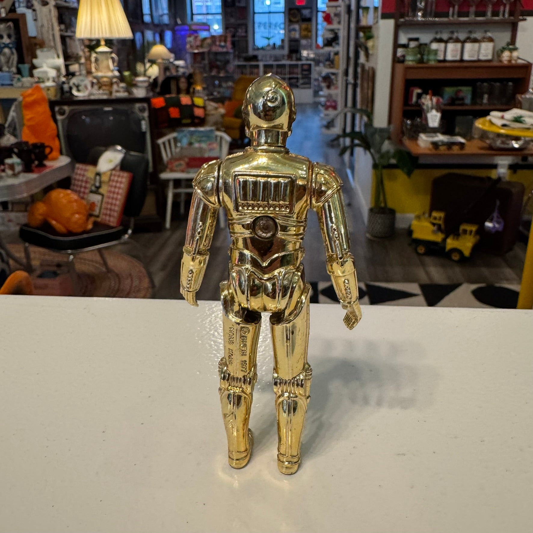 Star Wars C-3PO Action Figure (1978 Kenner — Original Gold Chrome Finish)