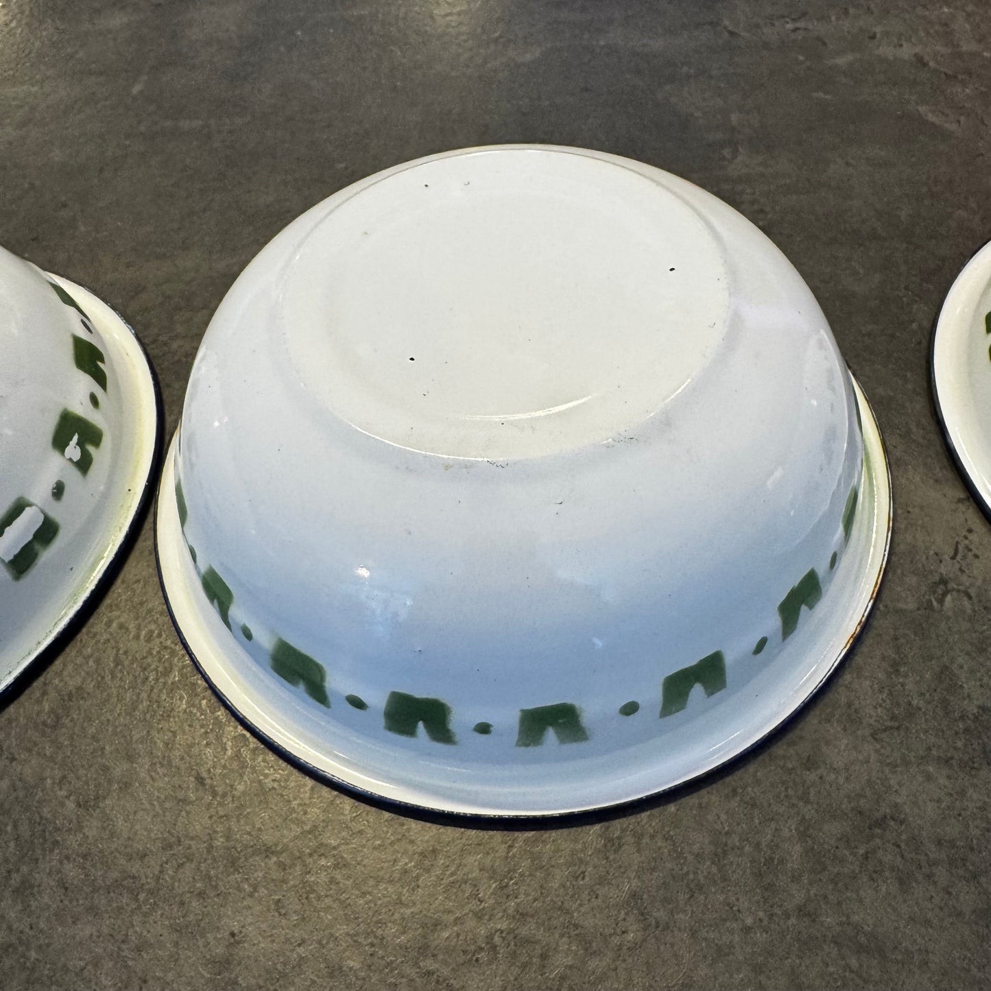 Set of 3 Enamelware Bowls with Floral Design
