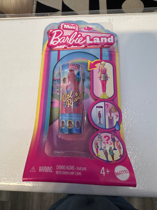Mini Barbie Land Color Reveal