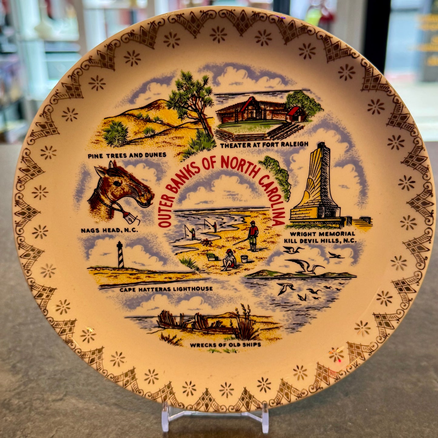 Souvenir Plate 7" Outer Banks of North Carolina