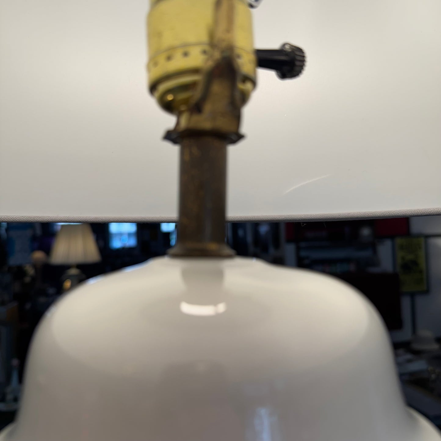 1980s White Glazed Ginger Jar Ceramic Table Lamp – Hollywood Regency Style