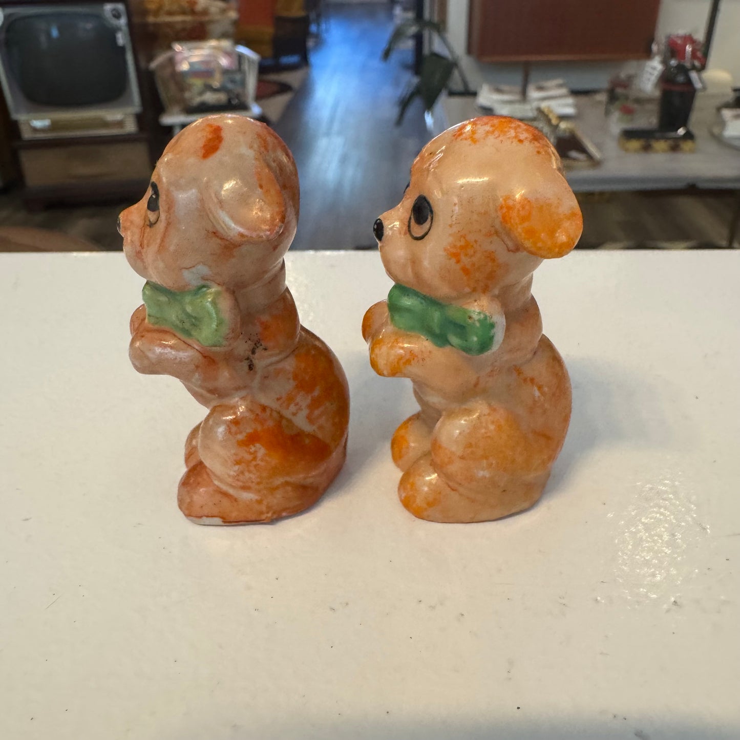 Vintage Puppy Dogs with Green Bows Salt and Pepper Shakers Japan