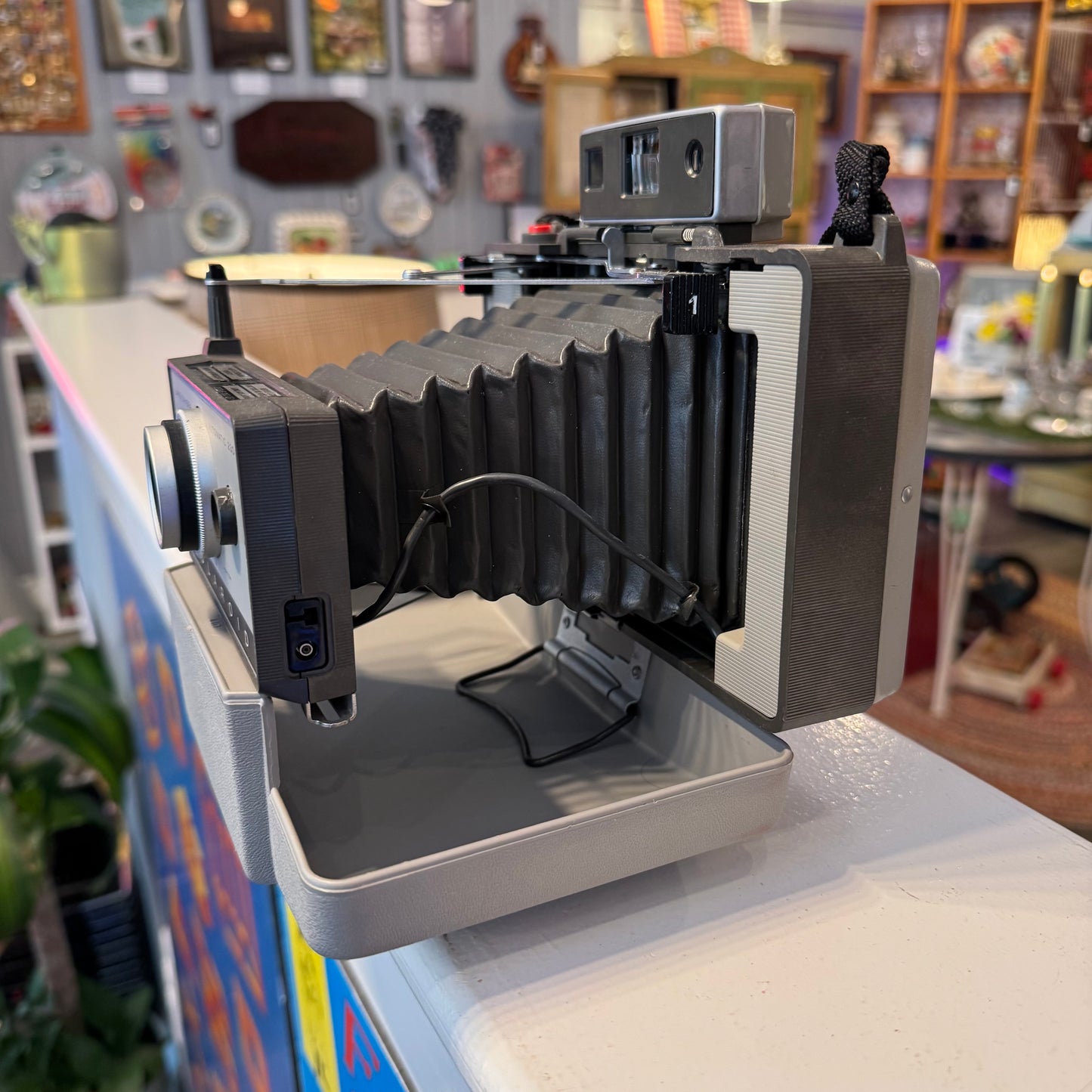 Polaroid Automatic 230 Land Camera – Working & Near-Mint