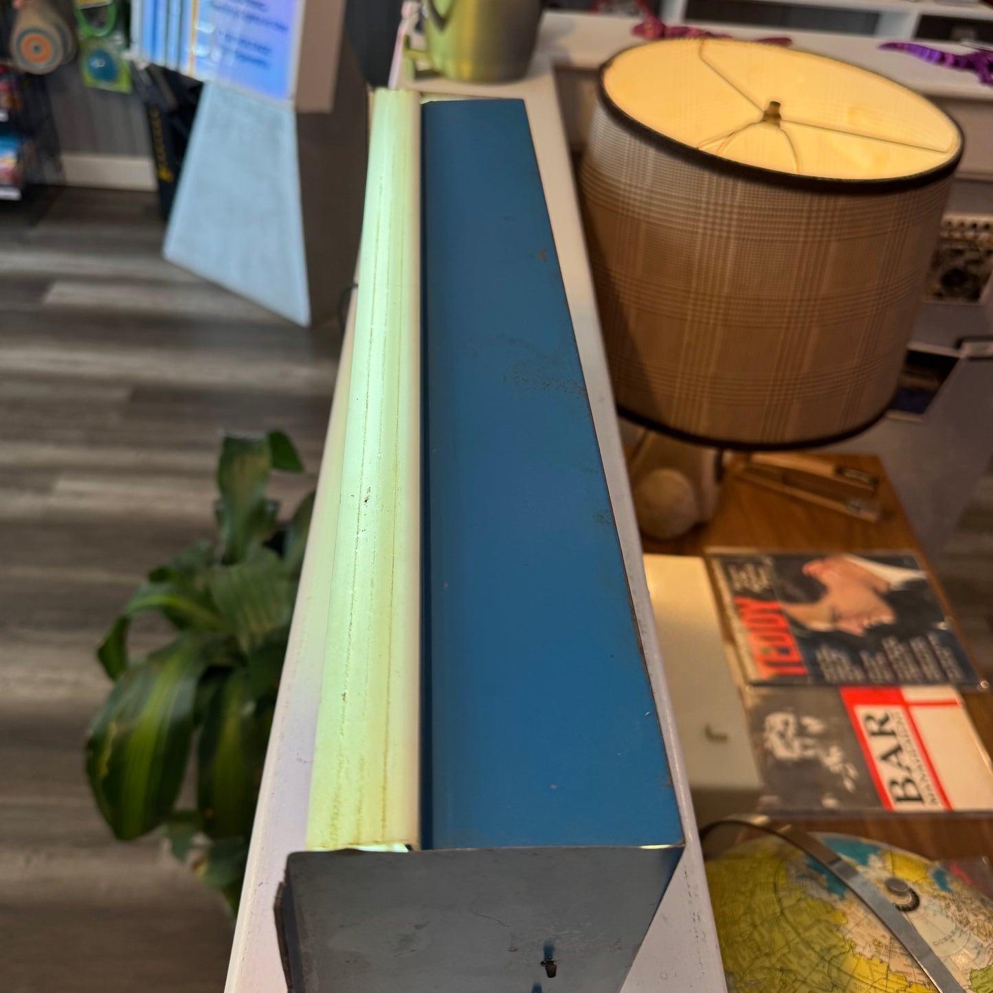 Light Up Busch Beer Sign 'Head for the Mountains" Works
