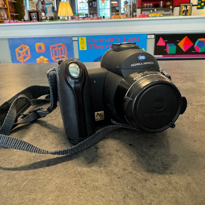 Konica Minolta Dimage Z5 w/ 2GB Memory Card Working