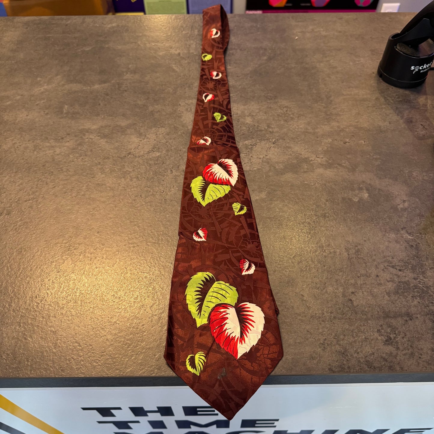 Mens Vintage Necktie Yankee Cravat Burgundy Leaves