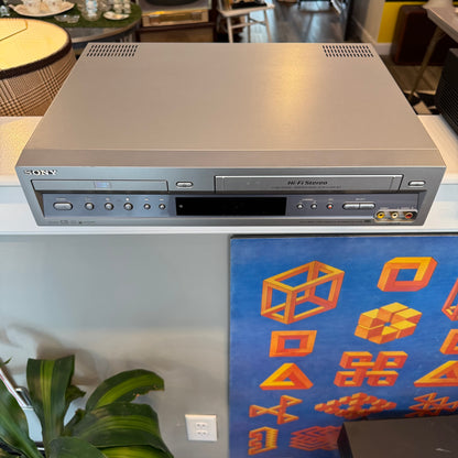 Sony Model SLV-D100 VCR/DVD Combo Working