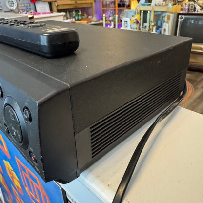 Sony Model SLV-N500 VCR w/Remote Working