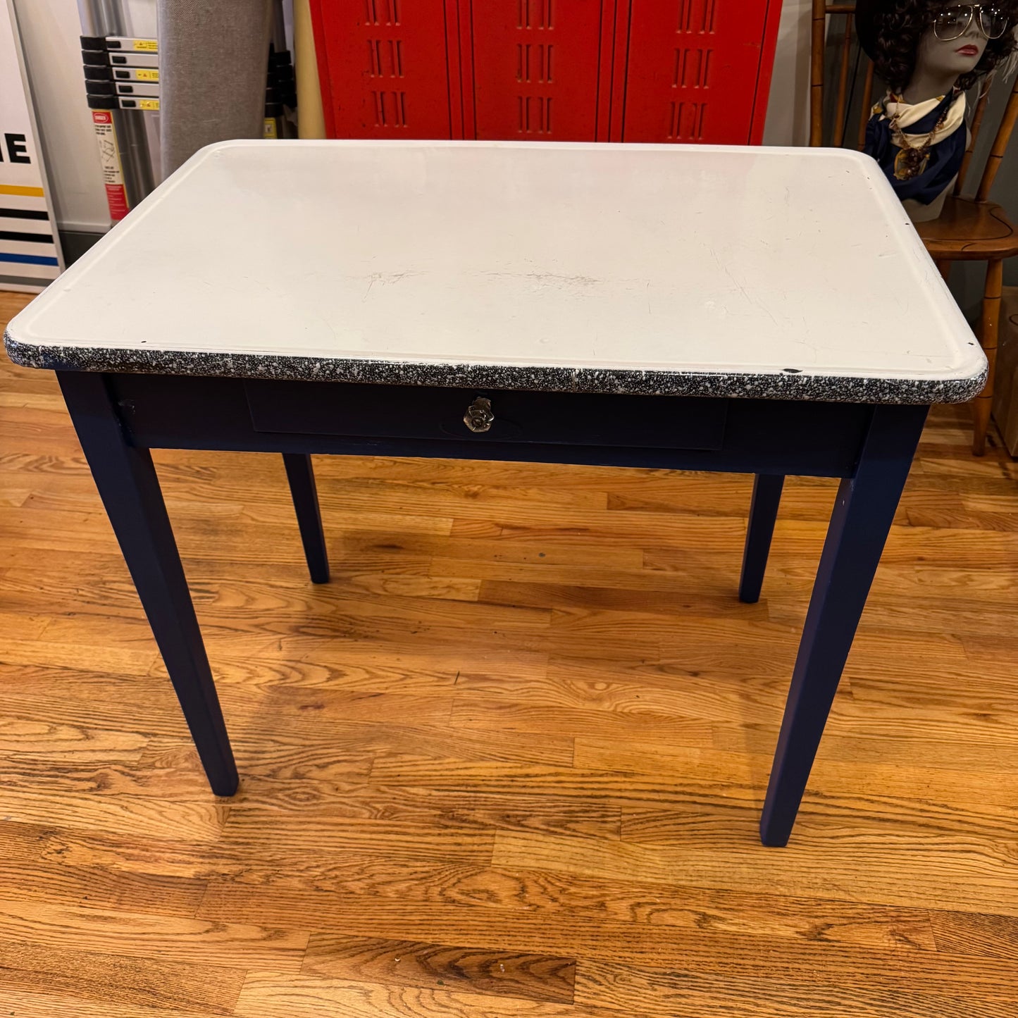 Enamel Table 2' x 3'