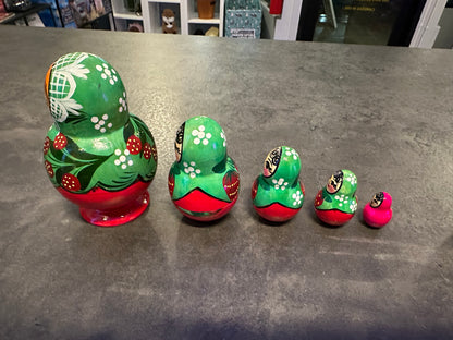 5 Piece Nesting Dolls Red