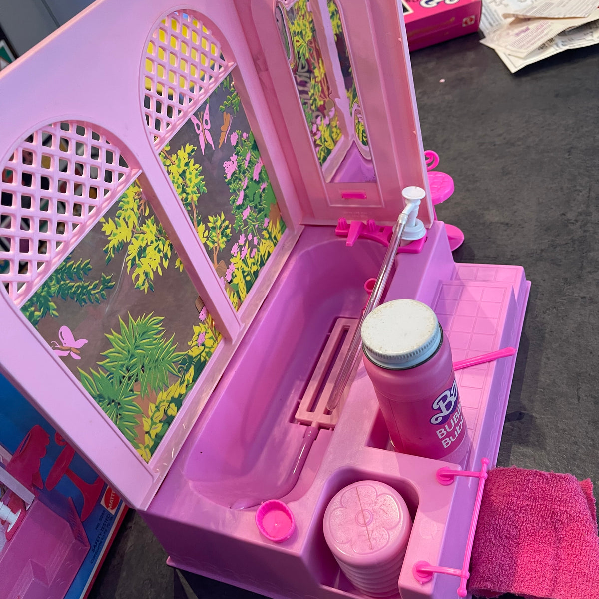 1981 Barbie Bubble Bath (Incomplete)