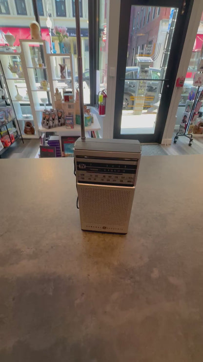 General Electric (GE) Transistor Radio AM/FM/Weather/TV
